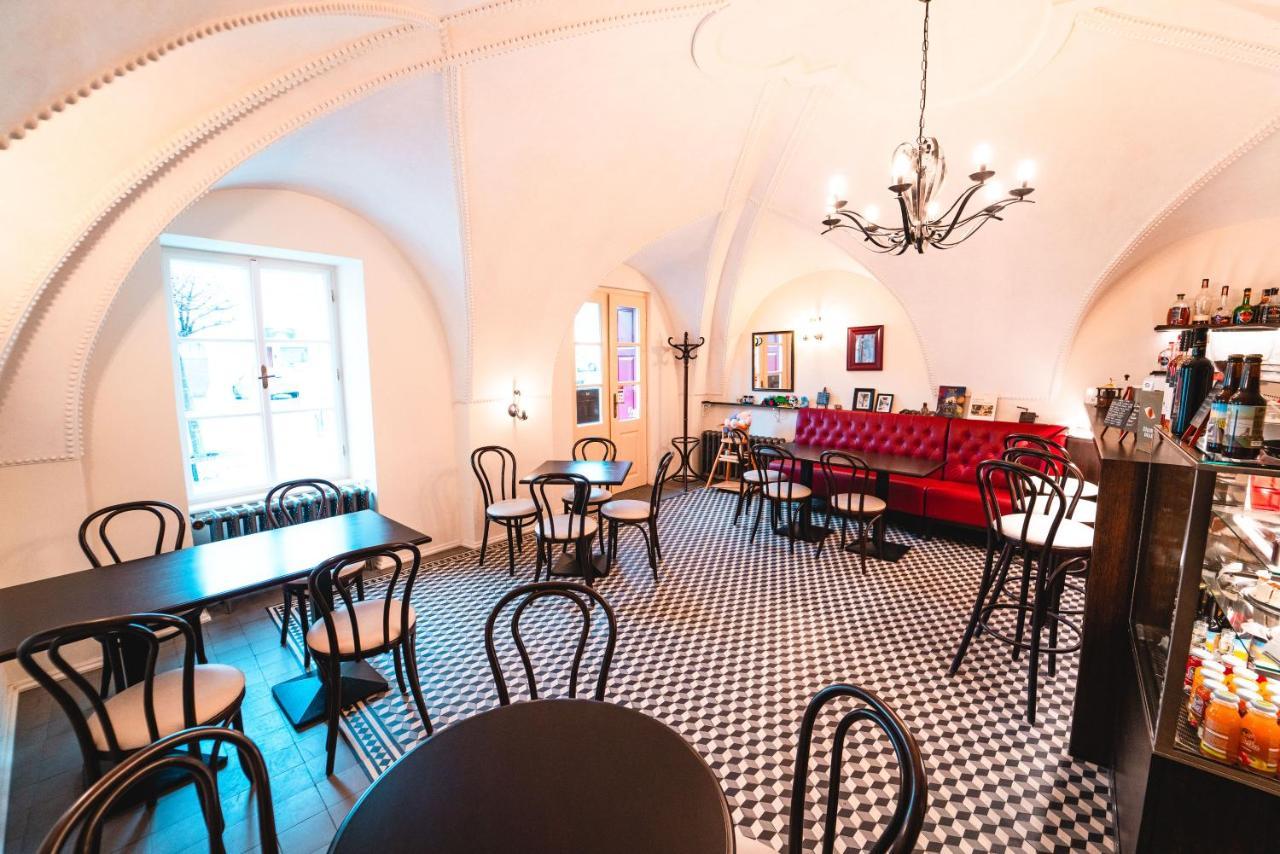 Krone Penzion Svätý Jur Esterno foto